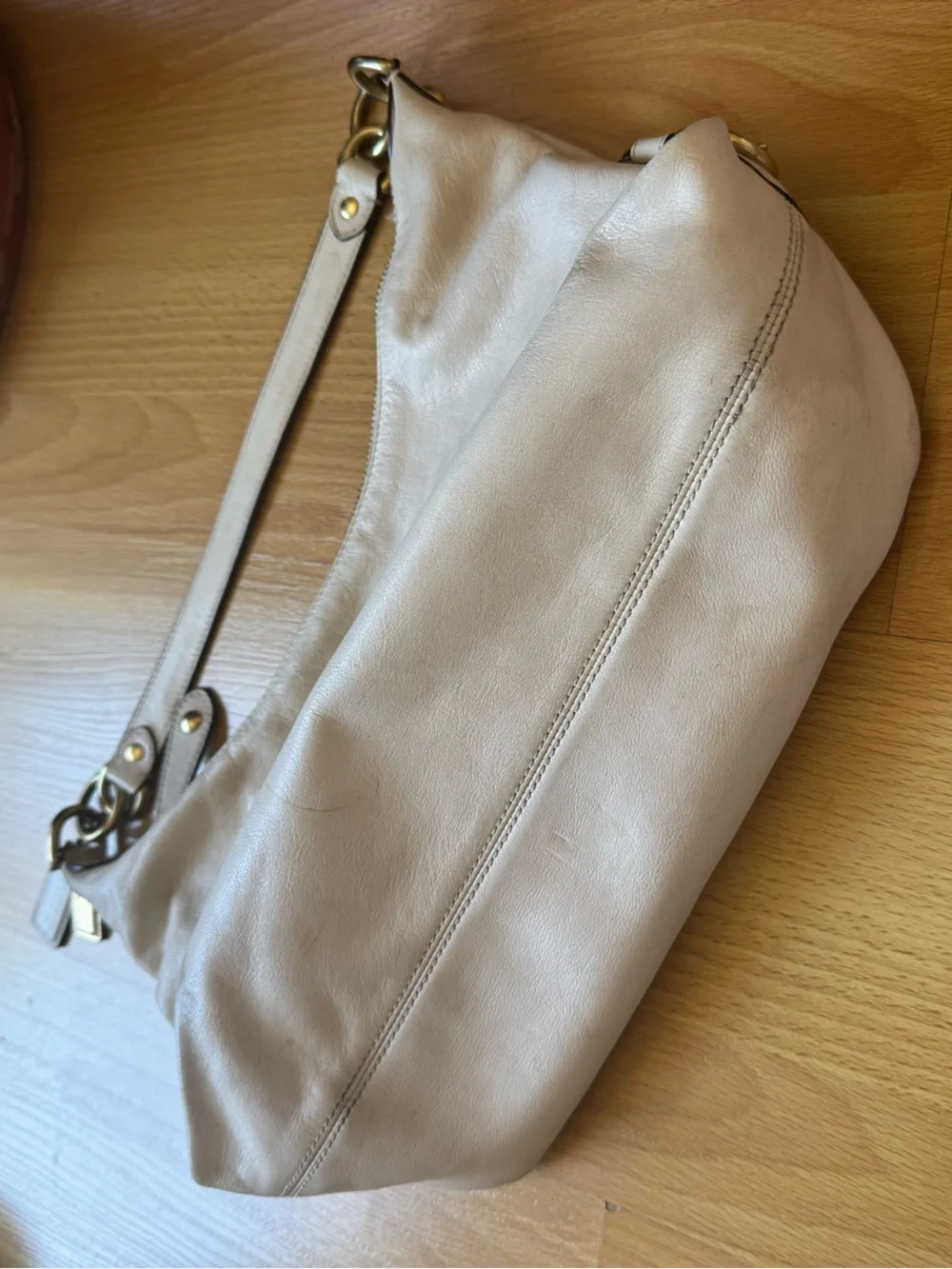 Coach vintage white